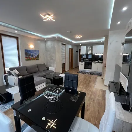 Lejlighed Spacious One-bedroom With Large Panoramic Terrace *