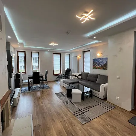 Lejlighed Spacious One-bedroom With Large Panoramic Terrace *
